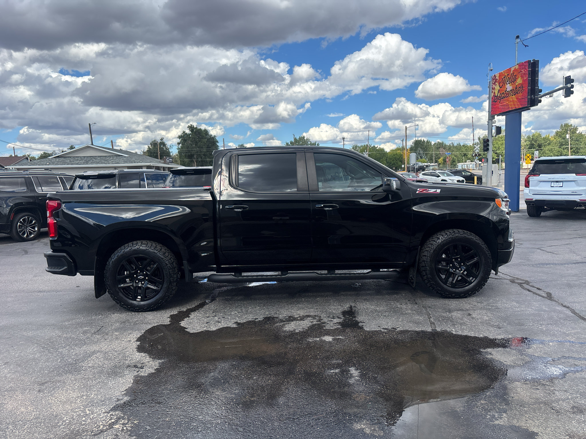 Used 2024 Chevrolet Silverado 1500 RST AWD/4WD image 5