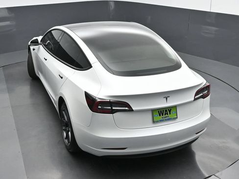 Used 2023 Tesla Model 3 Standard Range RWD image 38