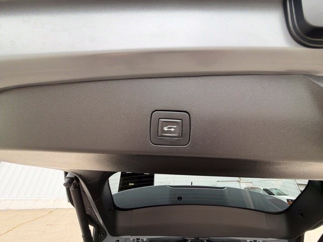 Used 2022 Buick Encore GX Select AWD/4WD image 24