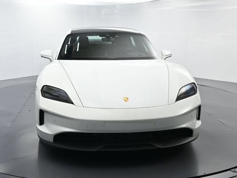 Certified 2025 Porsche Taycan AWD/4WD image 18
