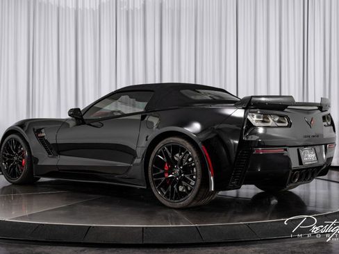 Used 2016 Chevrolet Corvette Z06 w/ 3LZ Preferred Equipment Group image 18