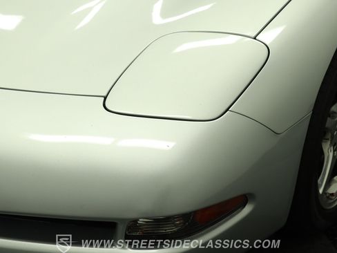 Used 2001 Chevrolet Corvette Grand Sport w/ Preferred Equipment Group2 RWD image 20