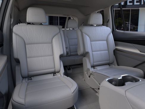 New 2026 Buick Enclave Avenir w/ Super Cruise Package FWD image 17
