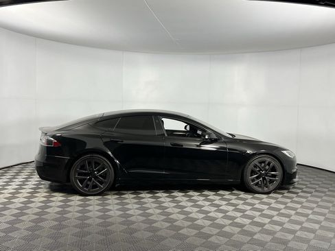 Used 2021 Tesla Model S Plaid image 4