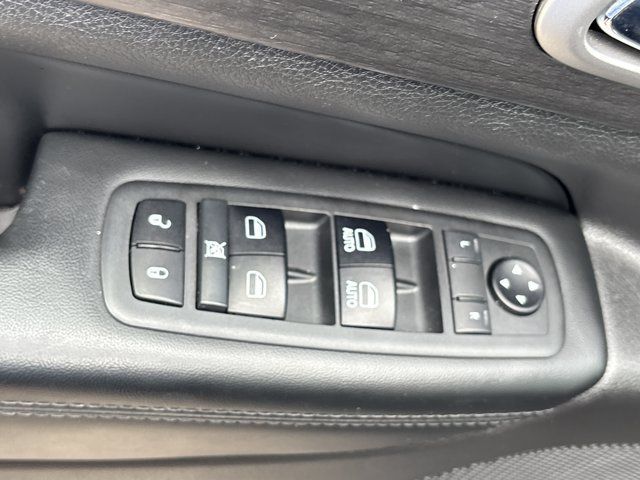 Used 2018 Jeep Grand Cherokee Laredo AWD/4WD image 18
