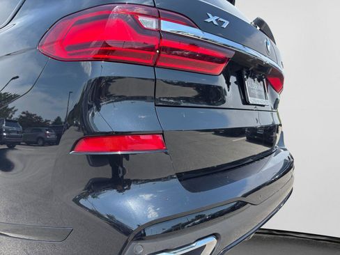Used 2022 BMW X7 xDrive40i w/ M Sport Package AWD/4WD image 55