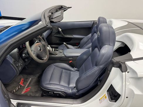 Used 2013 Chevrolet Corvette Grand Sport w/ 4LT Preferred Equipment Group RWD image 17