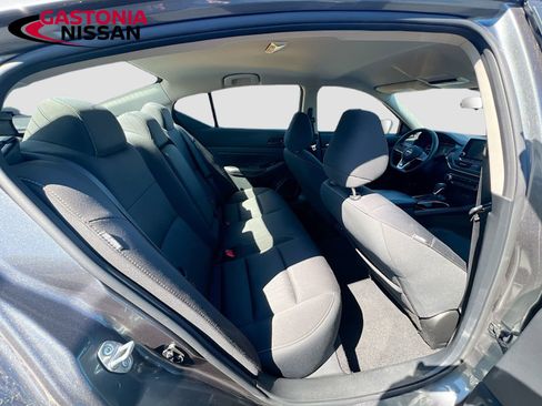 Used 2023 Nissan Altima 2.5 SV image 34