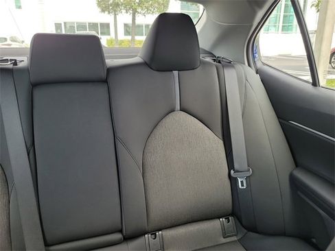 Used 2023 Toyota Camry LE image 21
