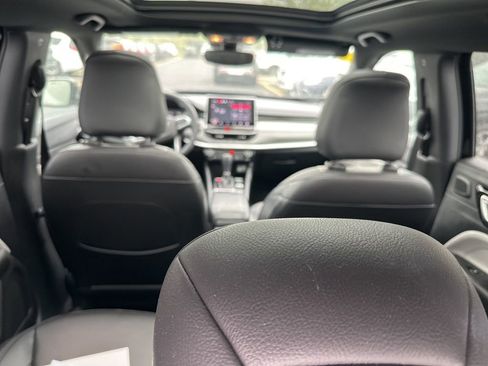 Used 2023 Jeep Compass Limited w/ Sun and Sound Group AWD/4WD image 17