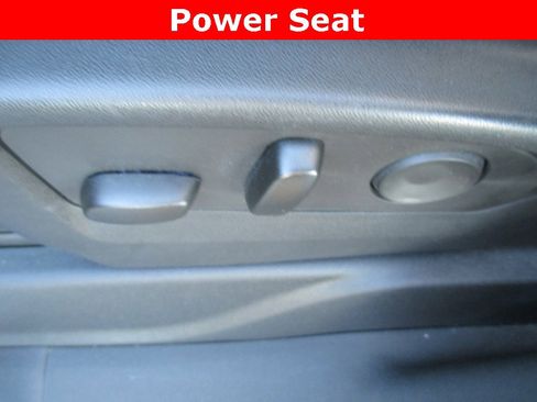 Certified 2023 GMC Yukon XL SLT w/ SLT Premium Package image 28