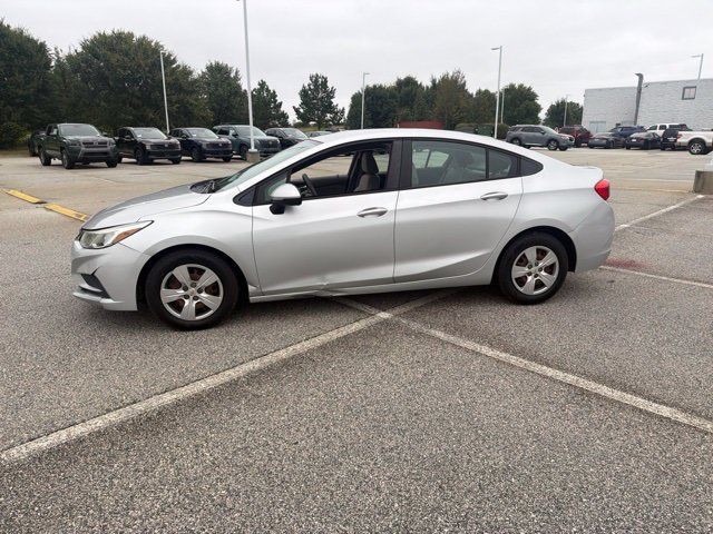Used 2017 Chevrolet Cruze LS FWD image 19