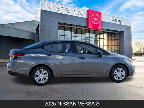 Used 2025 Nissan Versa S image 7