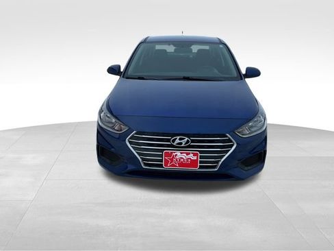 Used 2021 Hyundai Accent SE image 2