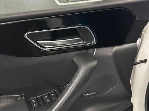Used 2020 Jaguar F-PACE Premium AWD/4WD image 9