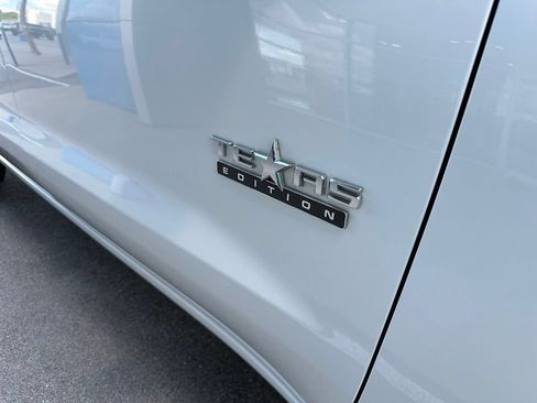 Used 2023 Chevrolet Silverado 1500 LT AWD/4WD image 16