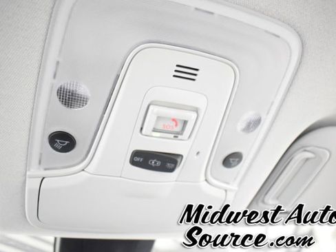 Used 2022 Toyota Prius L Eco image 23