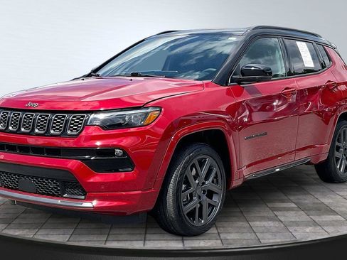 Used 2024 Jeep Compass Limited w/ Driver Assist Group I AWD/4WD image 12