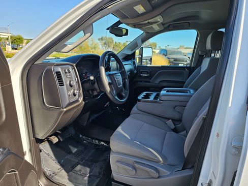Used 2018 GMC Sierra 3500 4x4 Crew Cab image 15