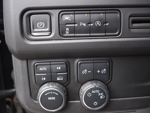 Used 2023 Chevrolet Tahoe LT AWD/4WD image 24
