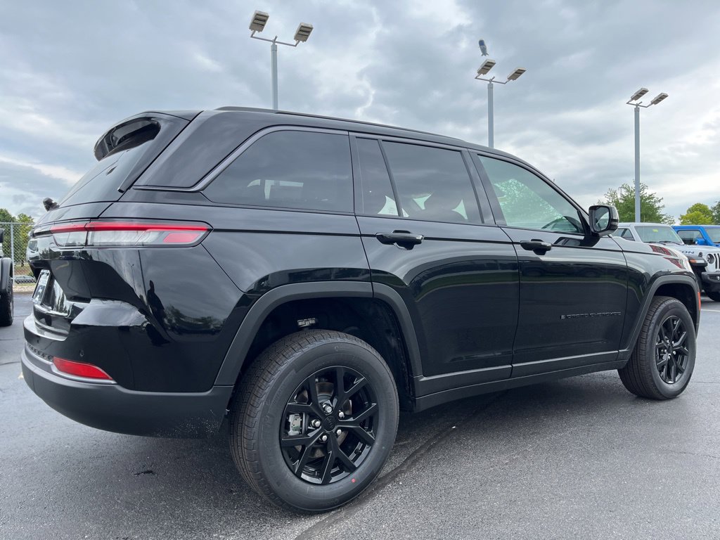 New 2026 Jeep Grand Cherokee Altitude AWD/4WD image 41