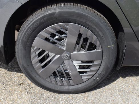Used 2026 Nissan Sentra SV w/ Floor Mat Package FWD image 10