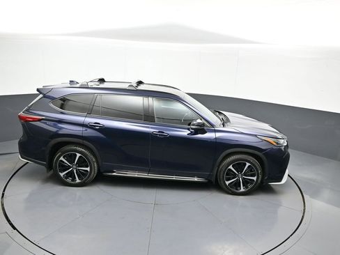 Used 2021 Toyota Highlander XSE image 39