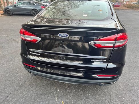 Used 2020 Ford Fusion Titanium image 4