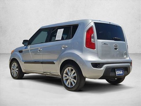 Used 2013 Kia Soul + FWD image 8