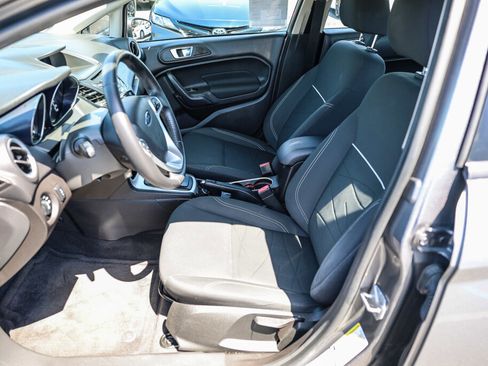 Used 2014 Ford Fiesta SE FWD image 9