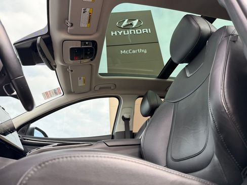 Used 2023 Hyundai Tucson Limited AWD/4WD image 2