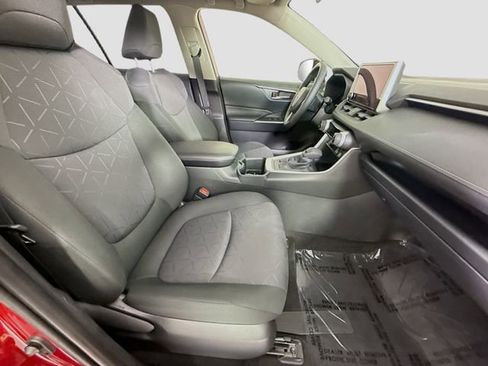 Certified 2025 Toyota RAV4 XLE w/ Convenience Package image 28