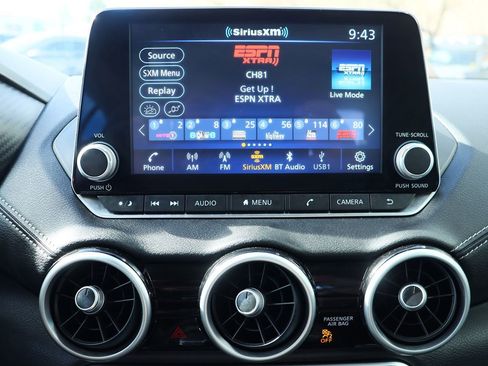 Used 2025 Nissan Sentra SV image 46