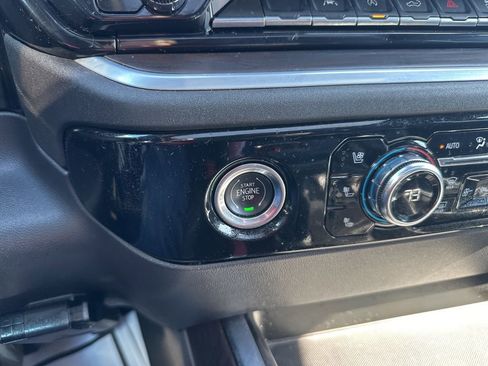 Used 2022 GMC Sierra 1500 SLT w/ SLT Convenience Package image 28