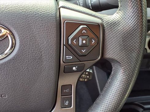 Used 2023 Toyota Tacoma TRD Sport image 18