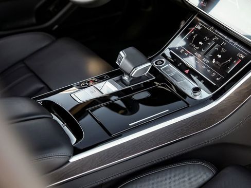 Used 2023 Audi A8 L 3.0T w/ Luxury Package AWD/4WD image 25