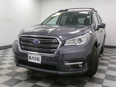 Used 2022 Subaru Ascent Limited w/ Technology Package AWD/4WD image 4