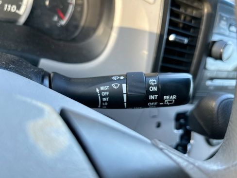 Used 2014 Toyota Sienna LE FWD image 19