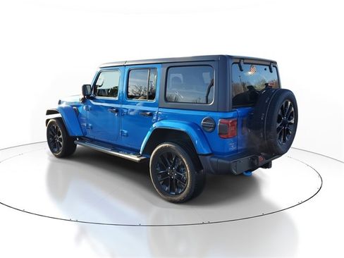 Used 2023 Jeep Wrangler Unlimited Sahara w/ Dual Top Group image 4