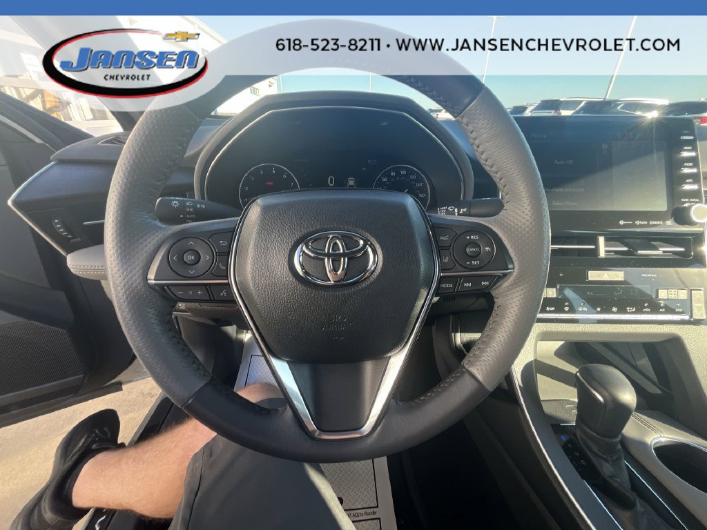 Used 2021 Toyota Avalon Limited w/ Advanced Safety Package FWD image 12