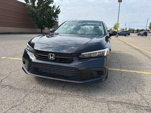 Used 2024 Honda Civic EX image 9