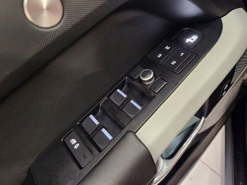 Used 2020 Land Rover Defender 110 HSE image 22