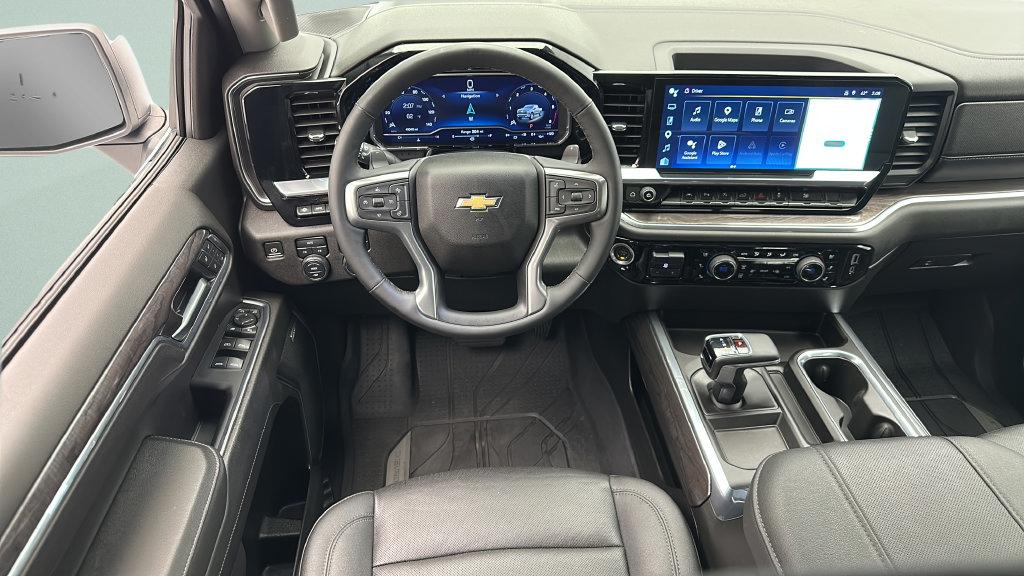 Used 2023 Chevrolet Silverado 1500 LTZ w/ Technology Package AWD/4WD image 13