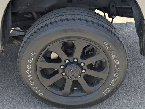Used 2024 RAM 2500 Big Horn w/ Night Edition AWD/4WD image 7