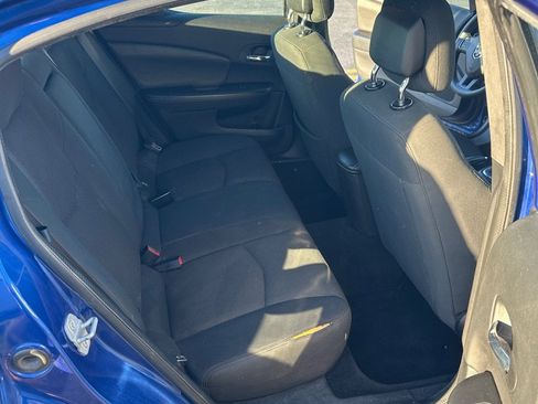 Used 2012 Dodge Avenger SE image 13