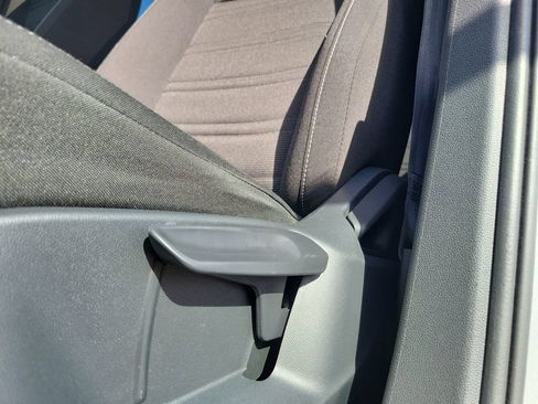 Used 2022 Volkswagen Tiguan S FWD image 18
