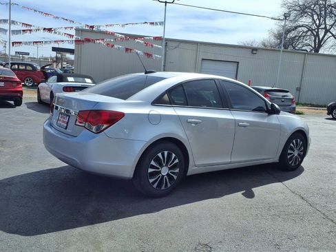 Used 2016 Chevrolet Cruze LS image 16