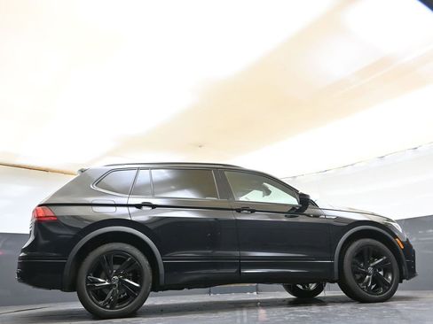 Certified 2024 Volkswagen Tiguan SE R-Line image 45