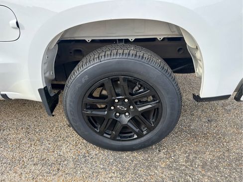 Used 2024 Chevrolet Silverado 1500 Custom image 20