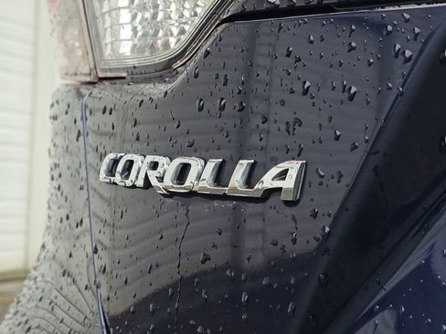 Used 2022 Toyota Corolla LE image 16